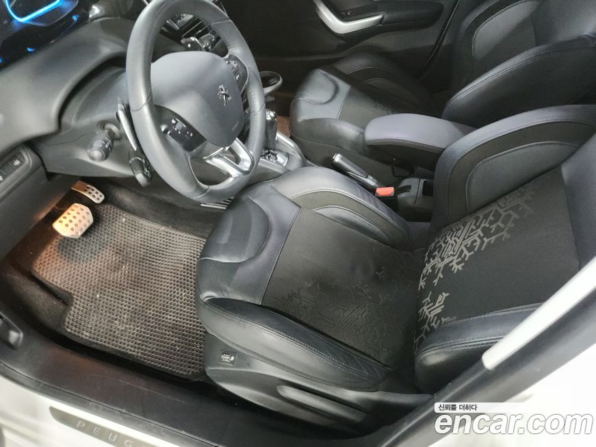 Peugeot 208 2016