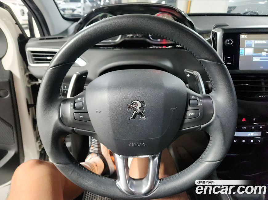 Peugeot 208 2016