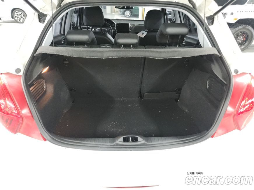 Peugeot 208 2016