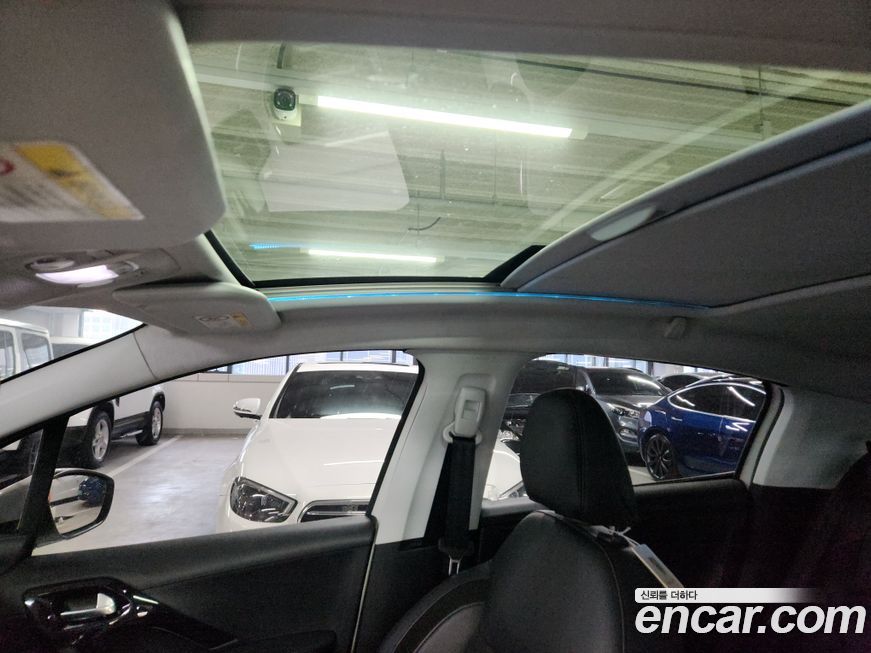 Peugeot 208 2016