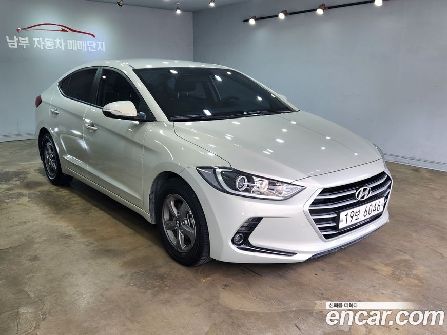 Hyundai AVANTE 2016