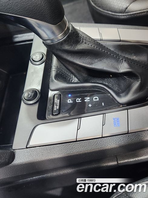 Hyundai AVANTE 2016