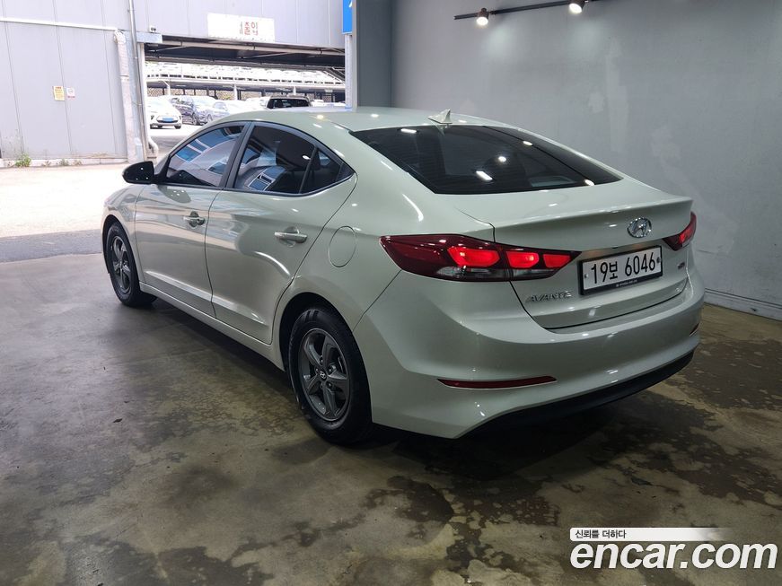 Hyundai AVANTE 2016