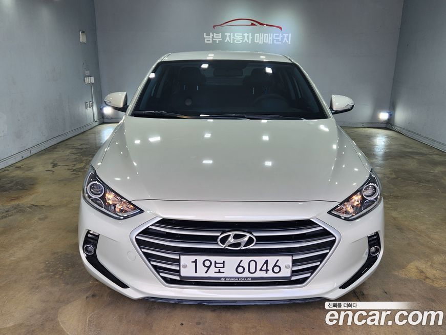Hyundai AVANTE 2016