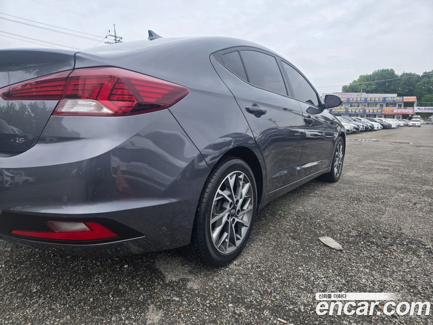 Hyundai AVANTE 2020