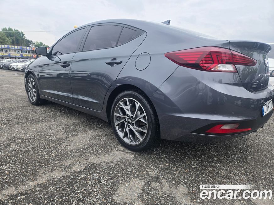 Hyundai AVANTE 2020