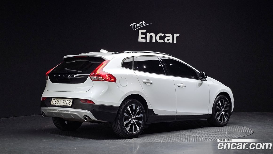 Volvo V40 2019