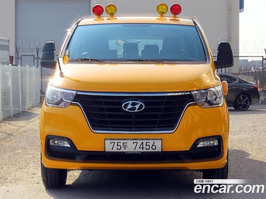 Hyundai Starex 2021