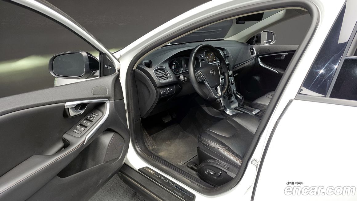 Volvo V40 2019