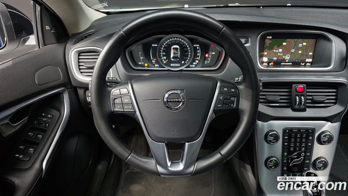 Volvo V40 2019