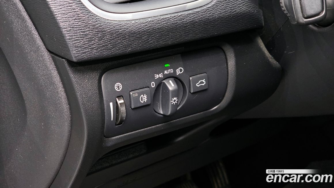 Volvo V40 2019