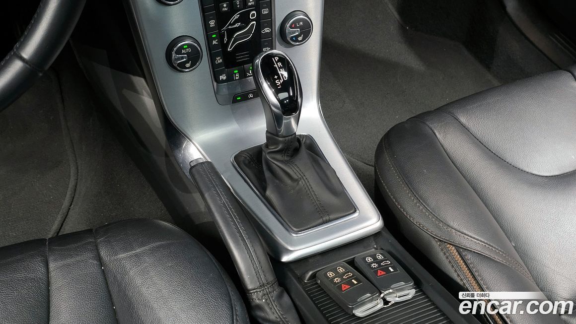 Volvo V40 2019