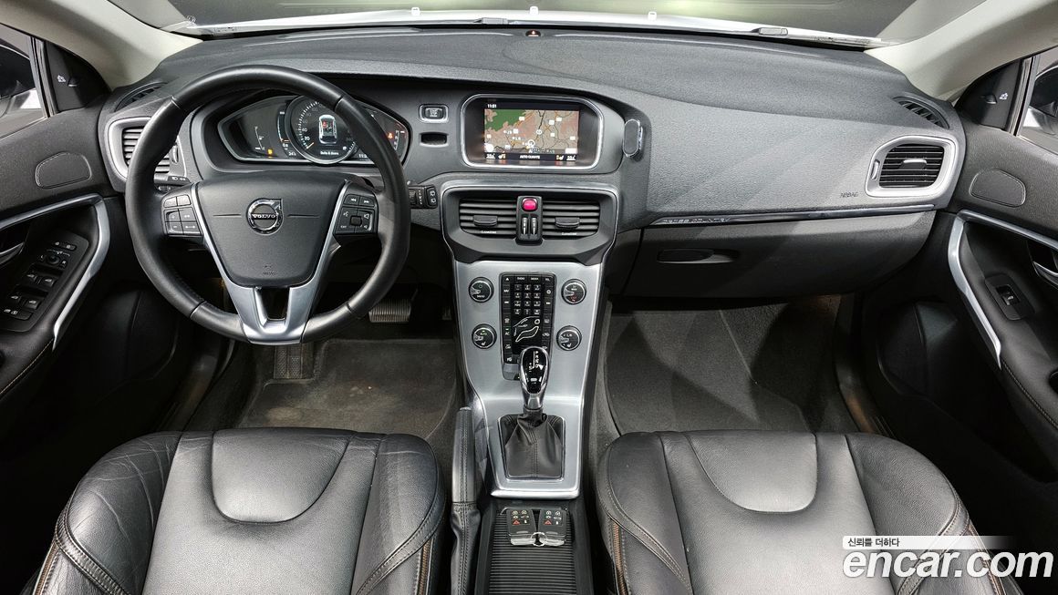 Volvo V40 2019