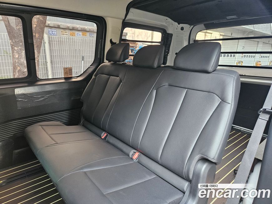 Hyundai Staria 2026