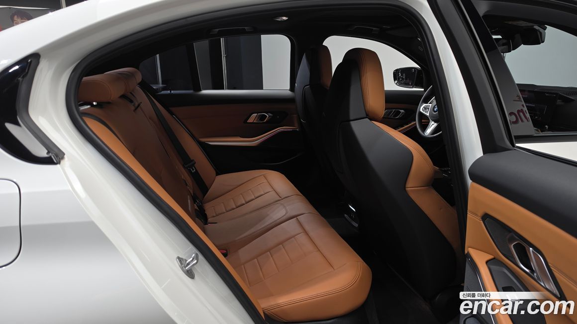 BMW 3-Series 2023