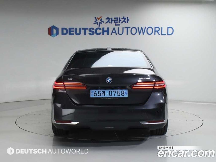 BMW i5 2024