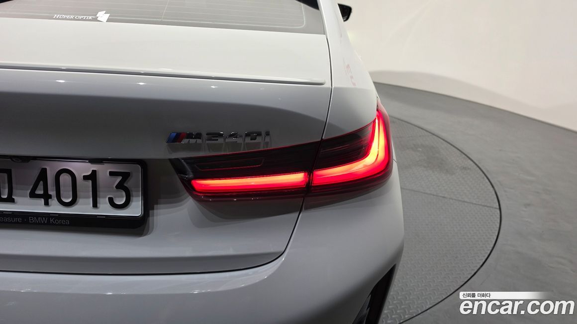 BMW 3-Series 2023
