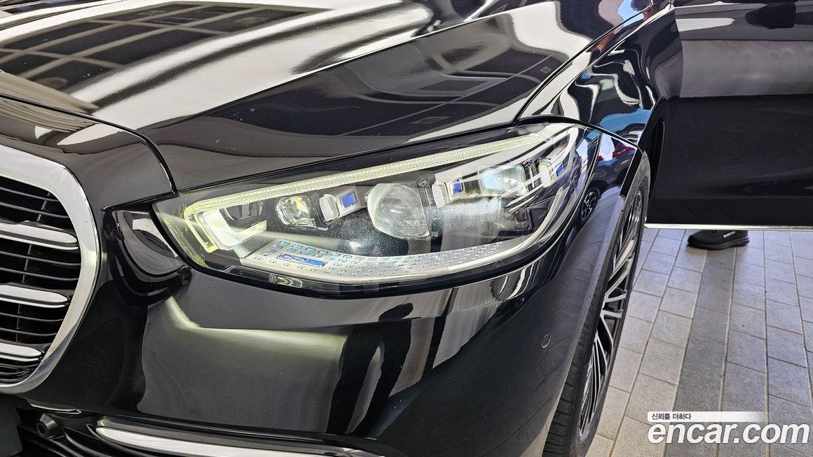 Mercedes-Benz S-Class 2023
