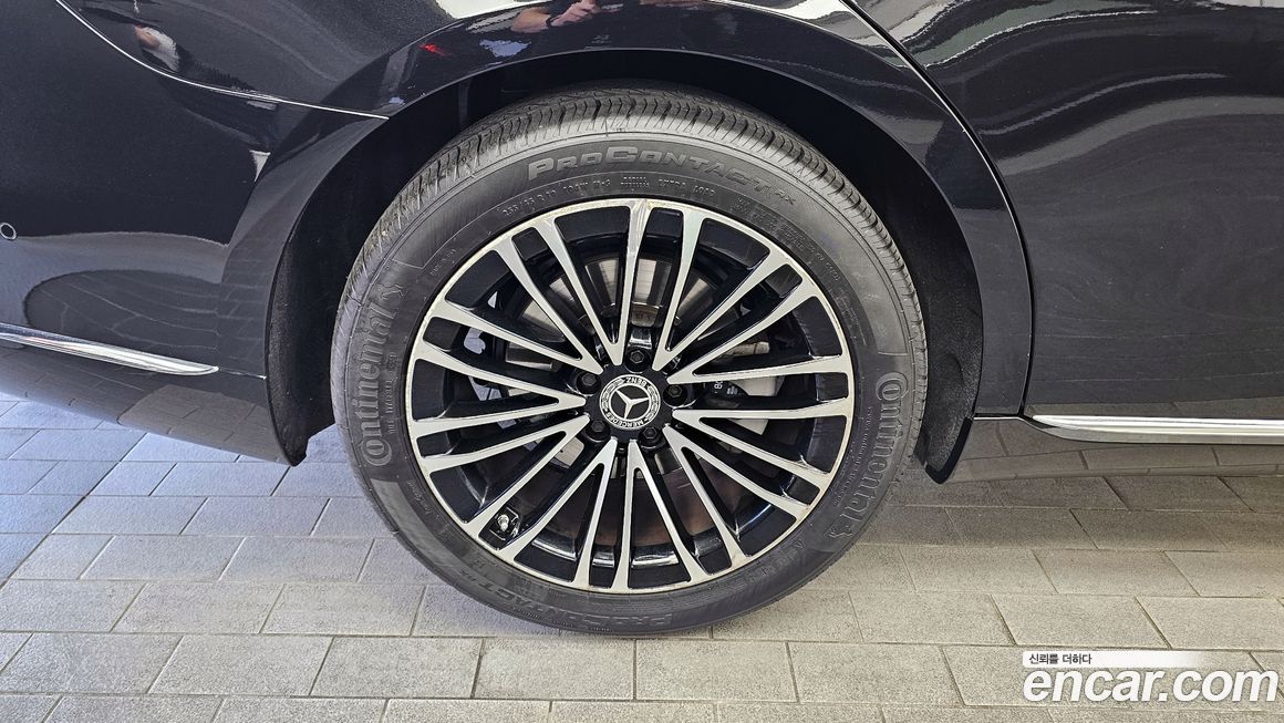 Mercedes-Benz S-Class 2023