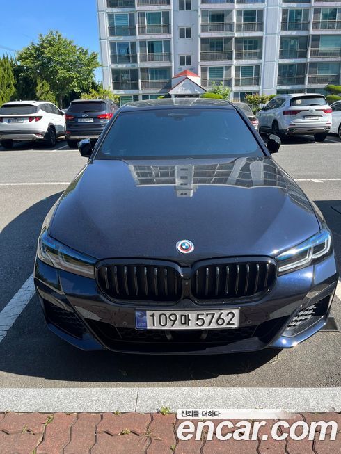 BMW 5-Series 2023
