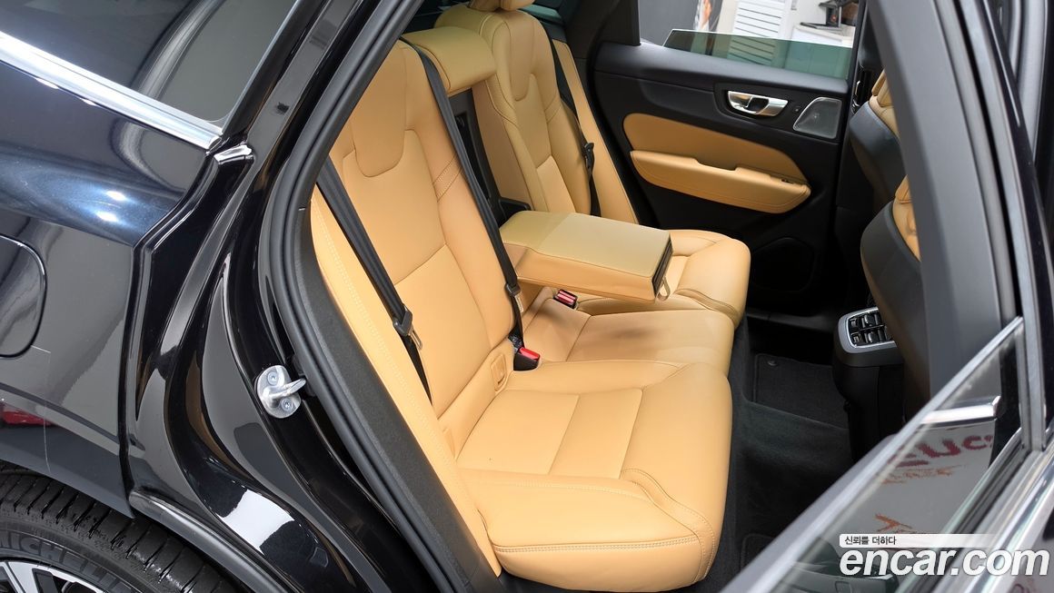 Volvo XC60 2024