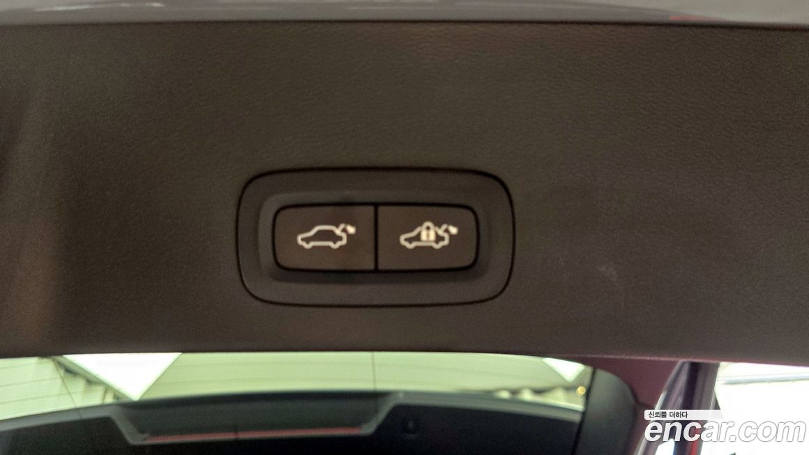 Volvo XC40 2021