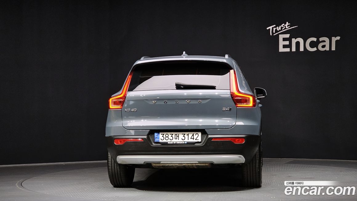 Volvo XC40 2021