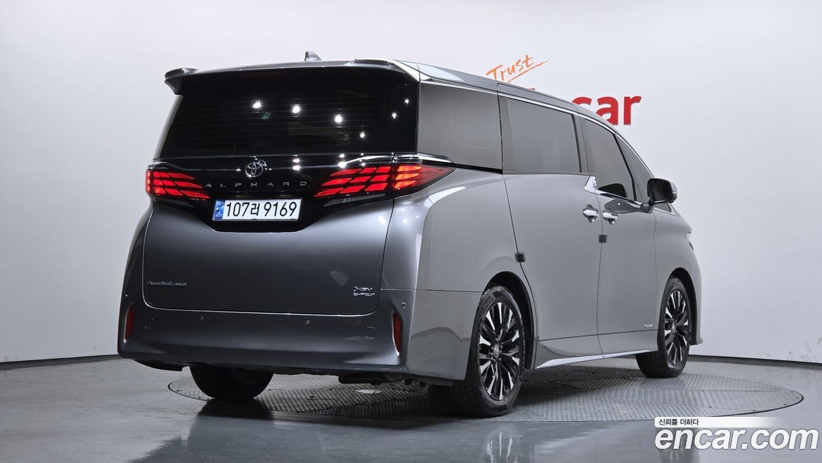 Toyota Alphard 2024