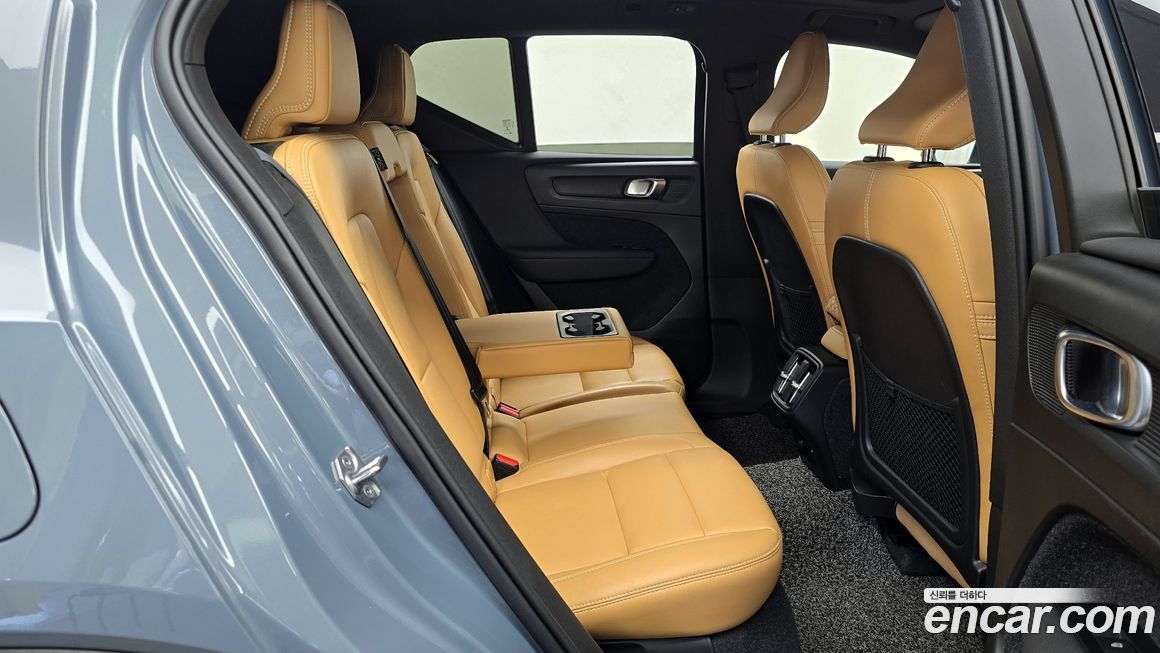 Volvo XC40 2021