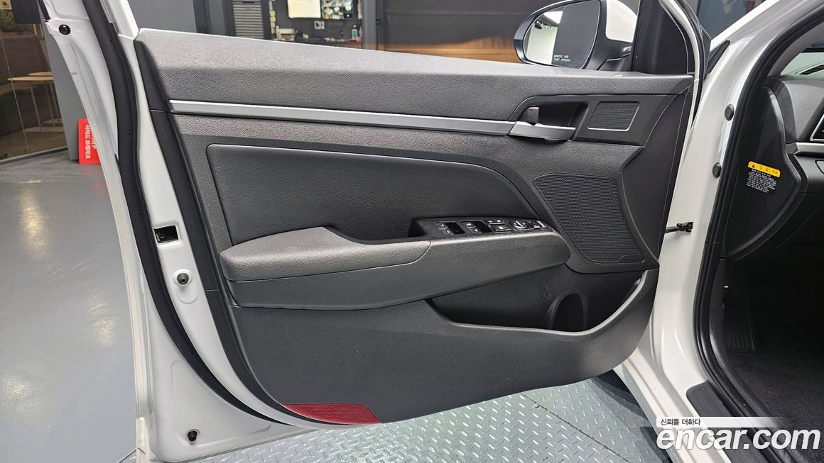 Hyundai AVANTE 2017