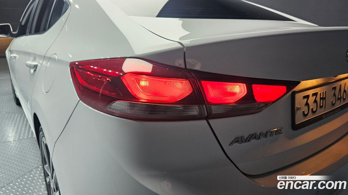 Hyundai AVANTE 2017