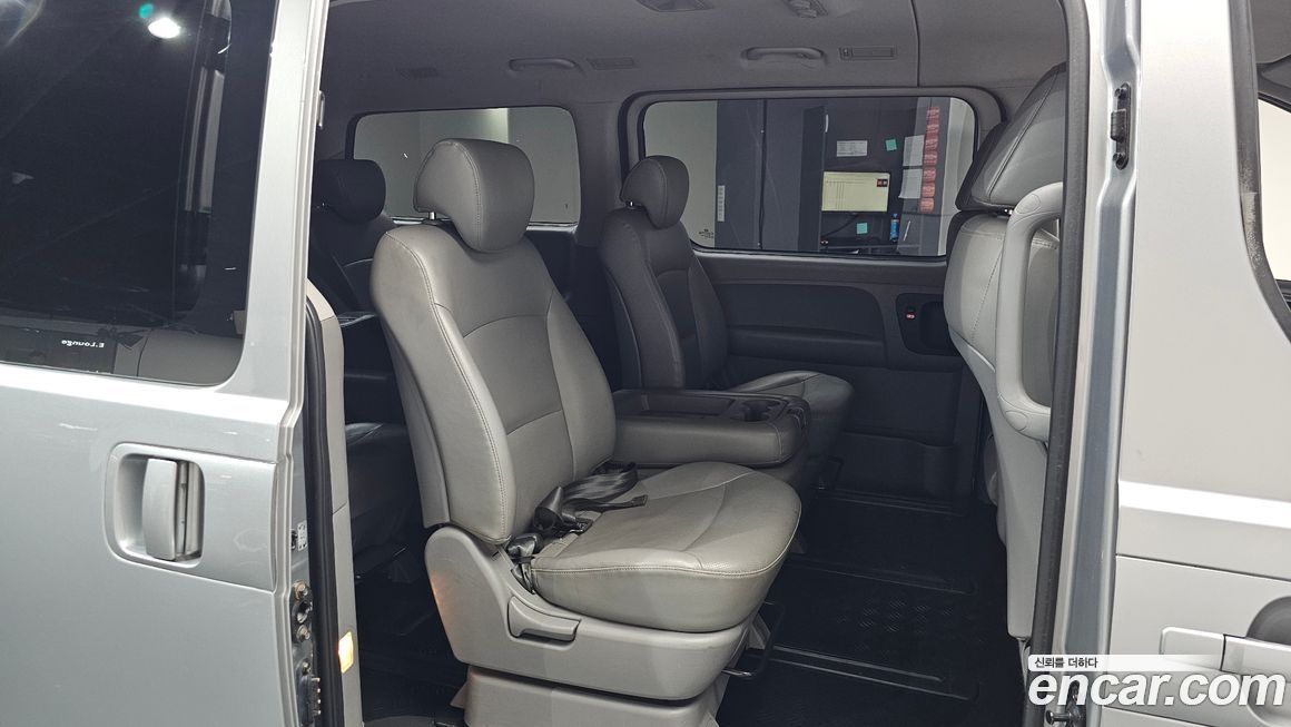 Hyundai Starex 2018