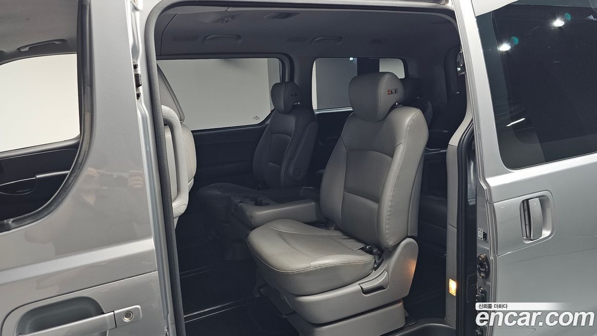 Hyundai Starex 2018