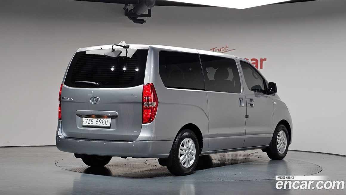 Hyundai Starex 2018