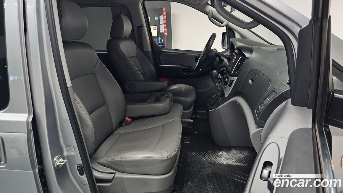 Hyundai Starex 2018