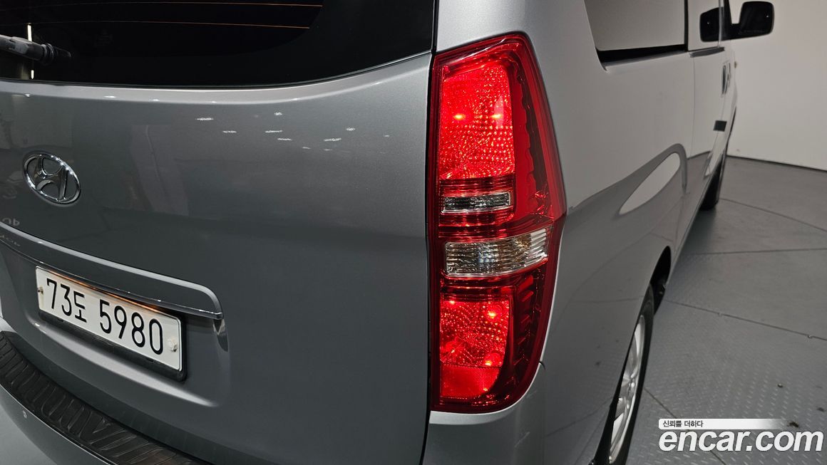 Hyundai Starex 2018