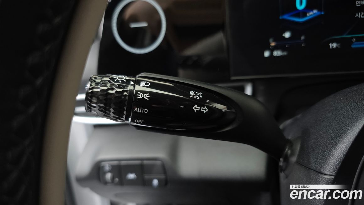 Hyundai AVANTE 2021