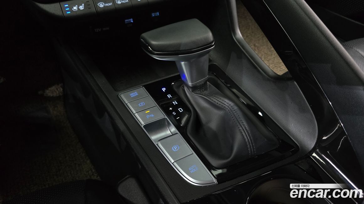 Hyundai AVANTE 2021