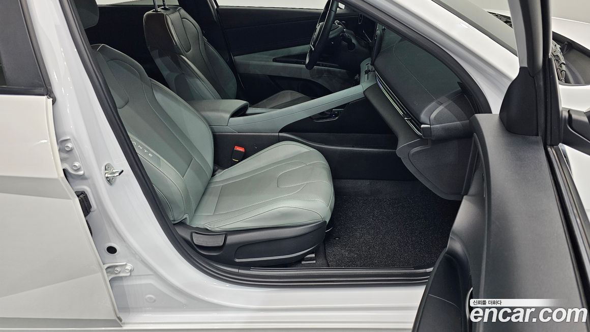 Hyundai AVANTE 2024