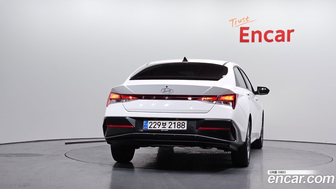 Hyundai AVANTE 2024