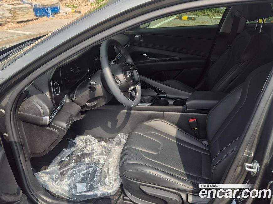 Hyundai AVANTE 2024