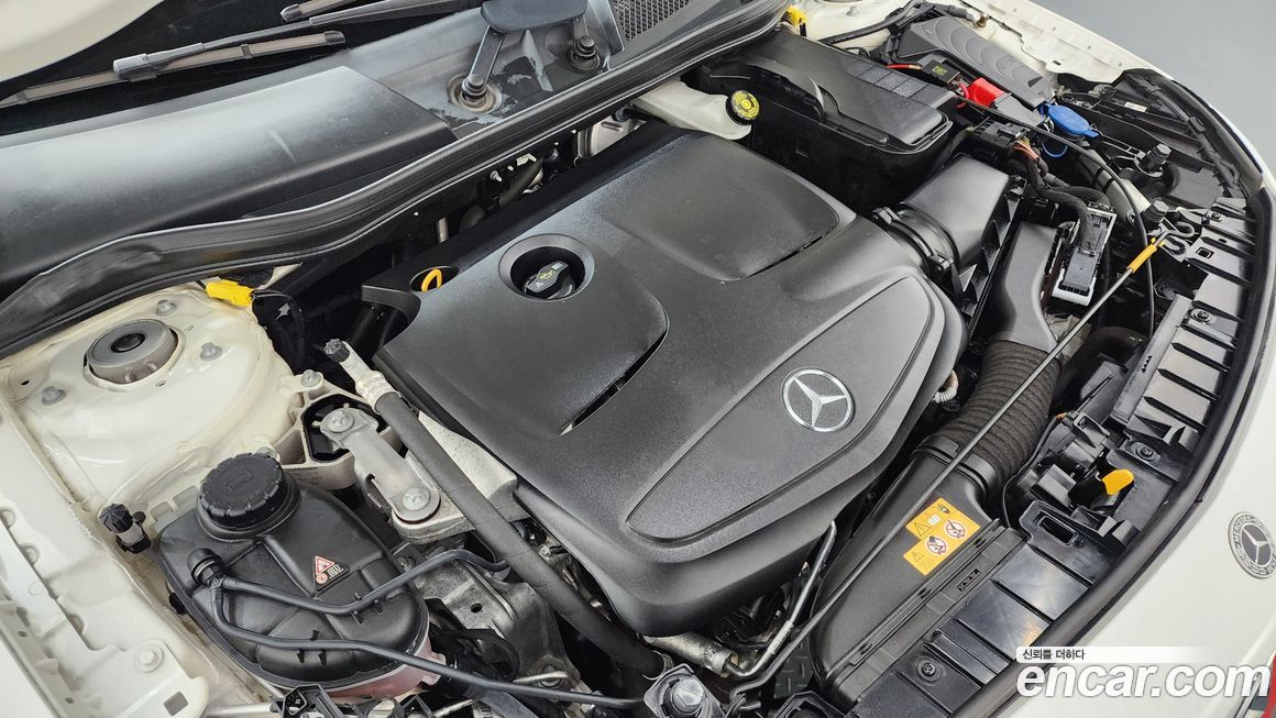 Mercedes-Benz GLA-Class 2019