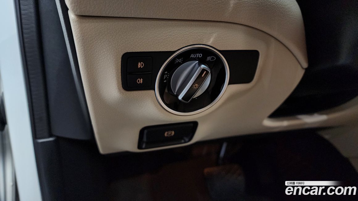 Mercedes-Benz GLA-Class 2019