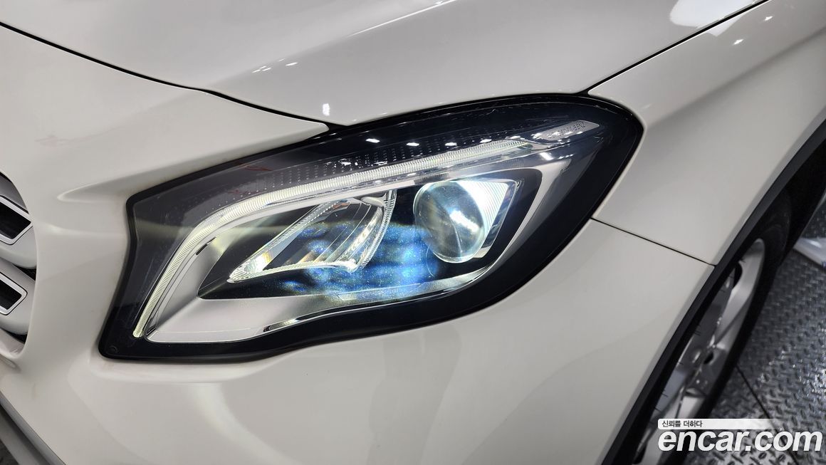 Mercedes-Benz GLA-Class 2019