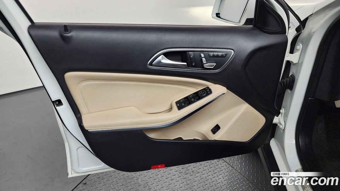 Mercedes-Benz GLA-Class 2019