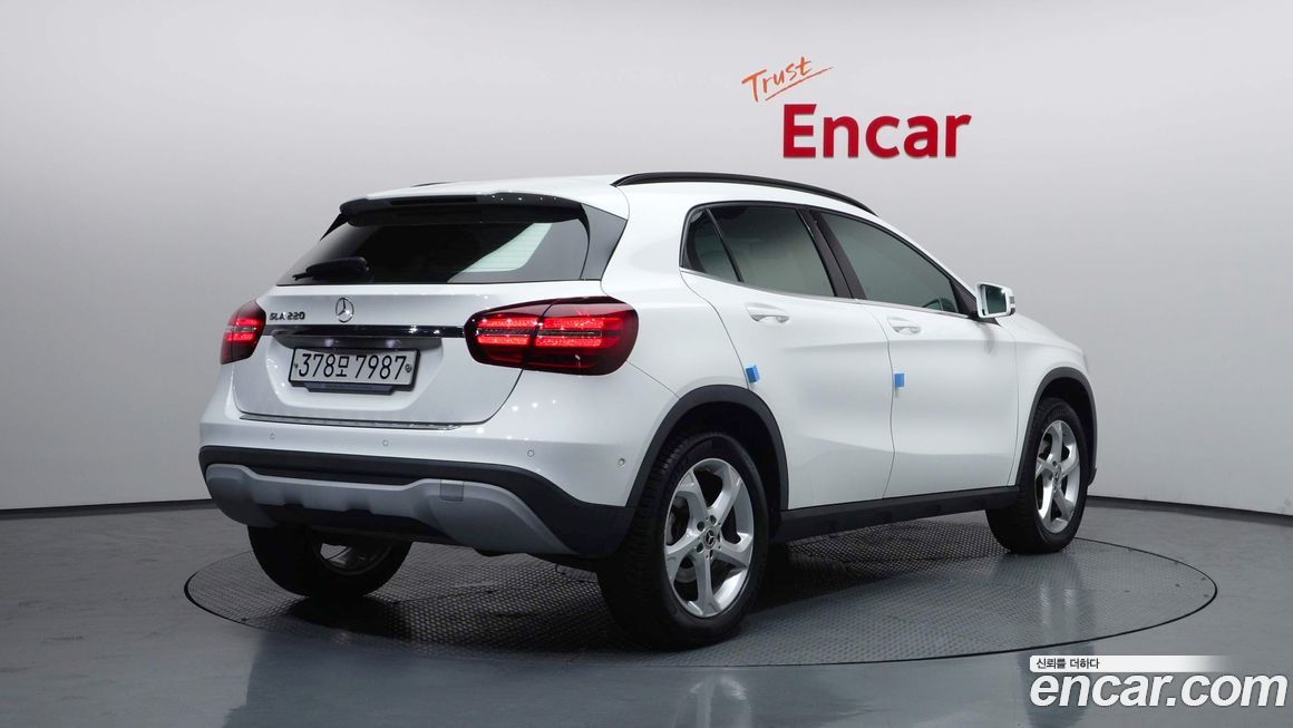 Mercedes-Benz GLA-Class 2019