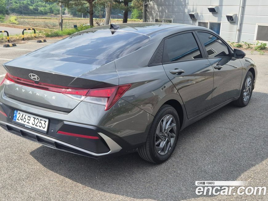 Hyundai AVANTE 2024