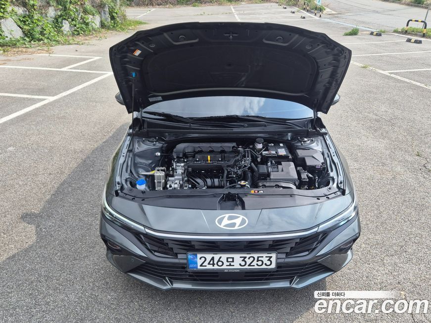 Hyundai AVANTE 2024