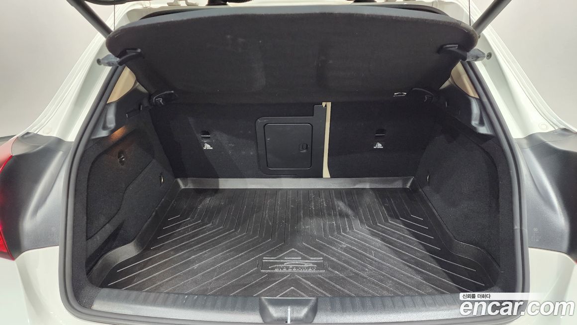 Mercedes-Benz GLA-Class 2019