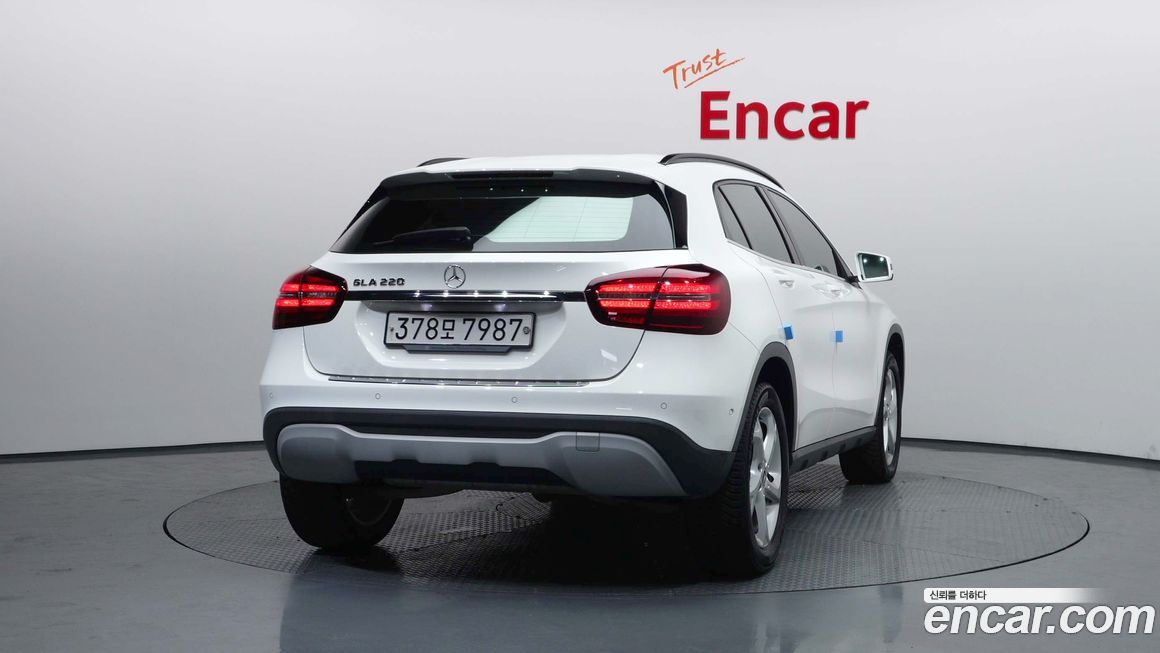 Mercedes-Benz GLA-Class 2019